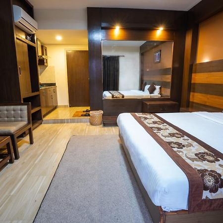 Kumari Star Inn Покхара Екстер'єр фото