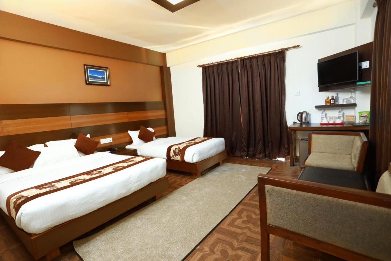 Kumari Star Inn Покхара Екстер'єр фото