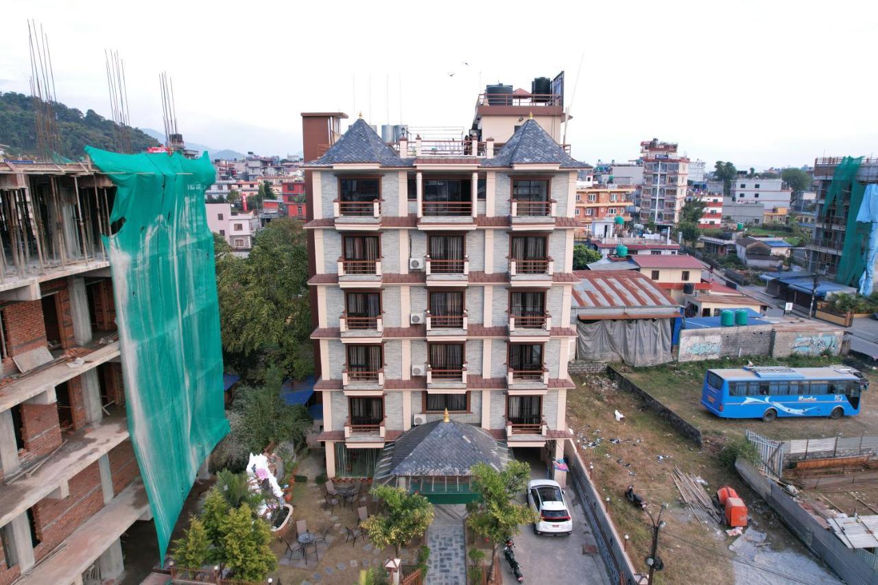 Kumari Star Inn Покхара Екстер'єр фото