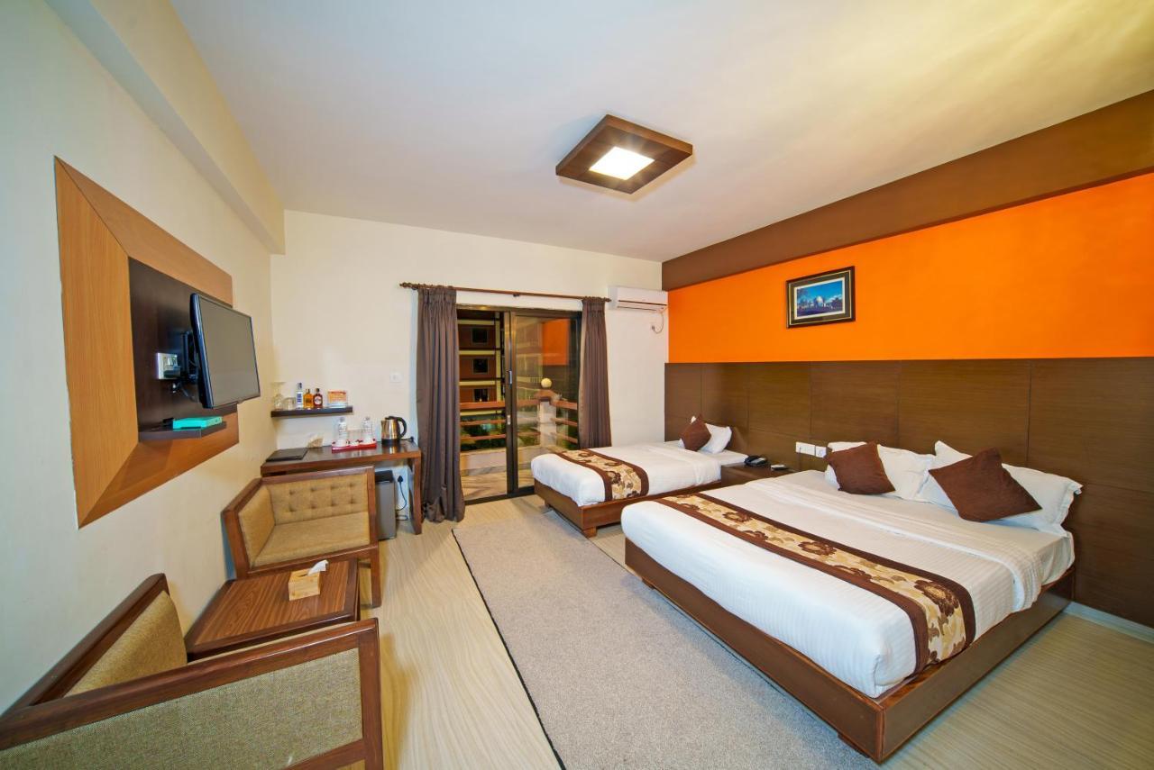 Kumari Star Inn Покхара Екстер'єр фото