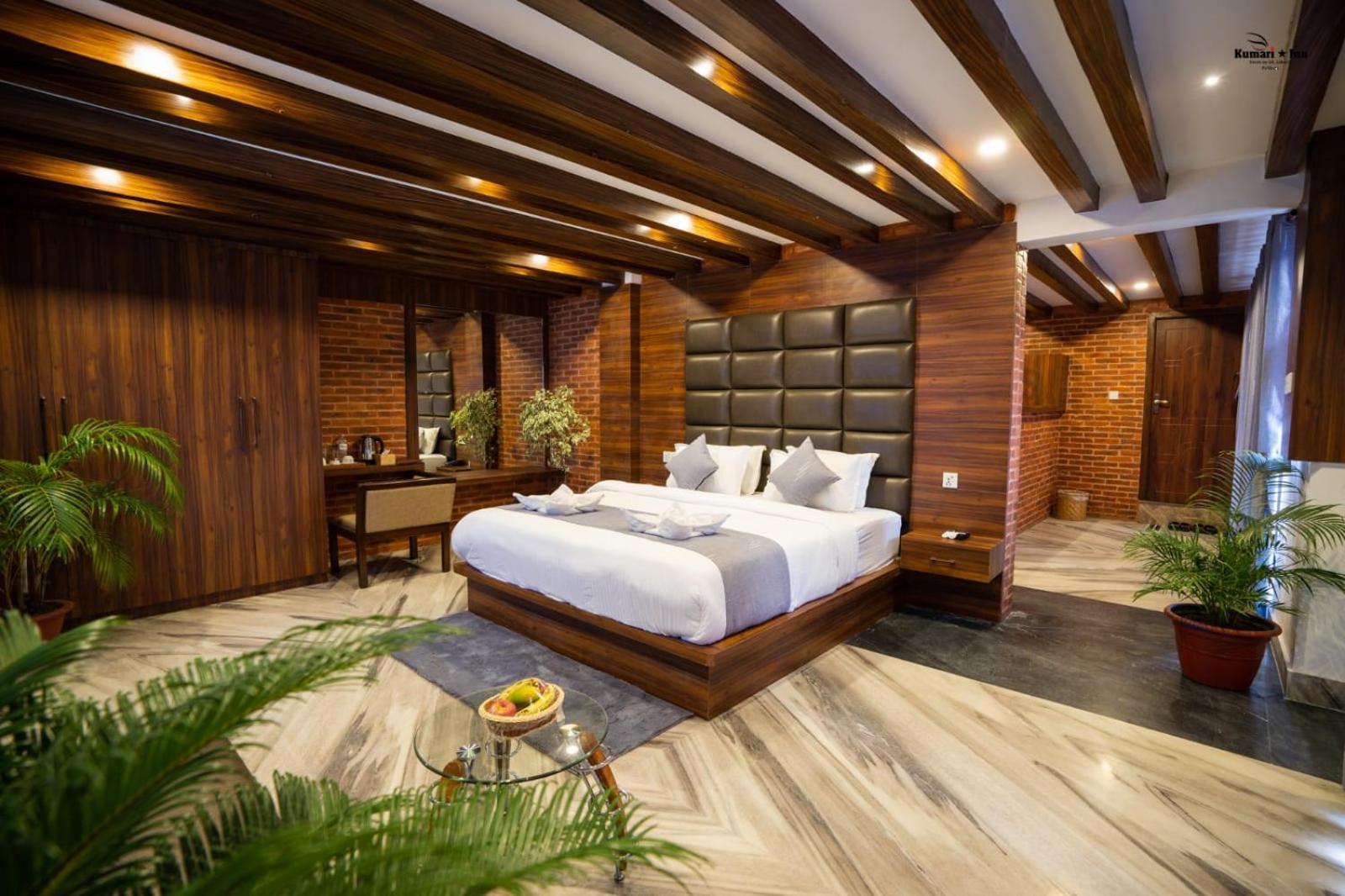 Kumari Star Inn Покхара Екстер'єр фото